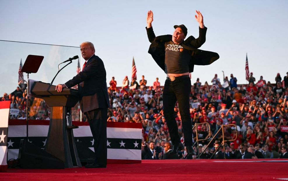 Трамп запросив Маска та Кука у поїздку до Китаю, - Bloomberg Трамп запросив Маска та Кука у поїздку до Китаю, - Bloomberg